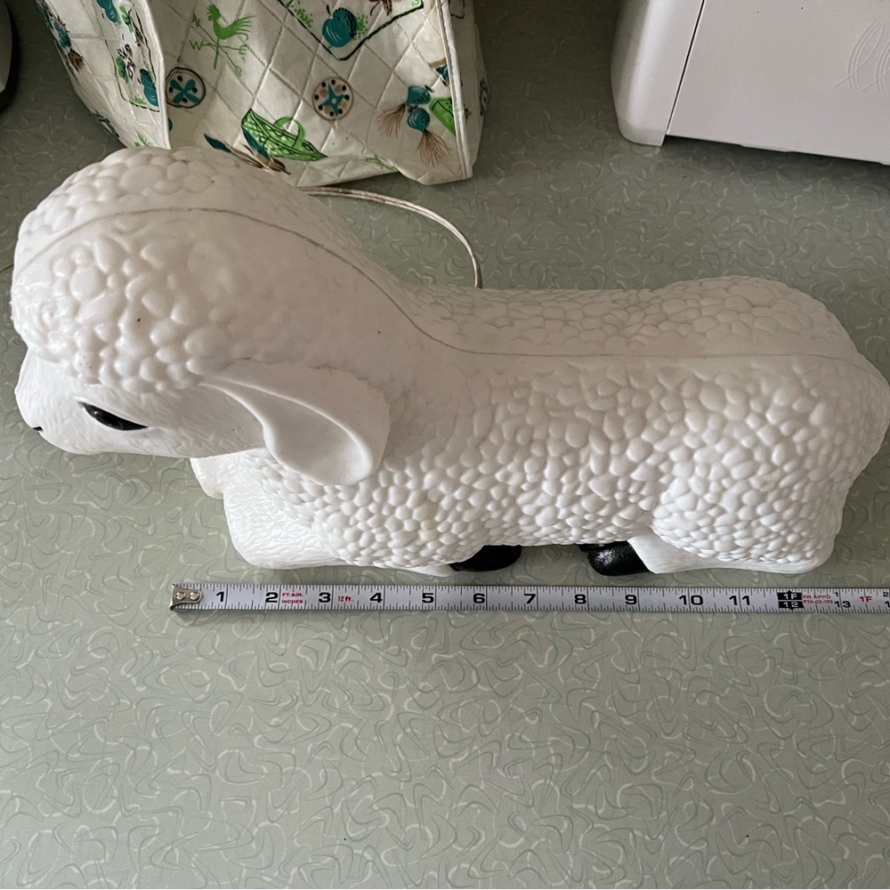 Vintage blow mold plastic lighted lamb sheep Christmas nativity Easter - Picture 10 of 14
